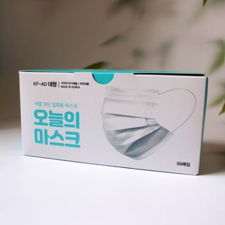 [심폐소생소] 오늘의마스크 KF-AD 비말차단 황사 여름용 마스크 — 5점을 준 리뷰어가 2021년 9월 올린 사용 사진