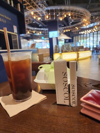 더소설 소설 블랙아이래쉬 세럼 10g(SOSEOL BLACK EYELASH SERUM 10g) — 5점을 준 리뷰어가 2023년 6월 올린 사용 사진