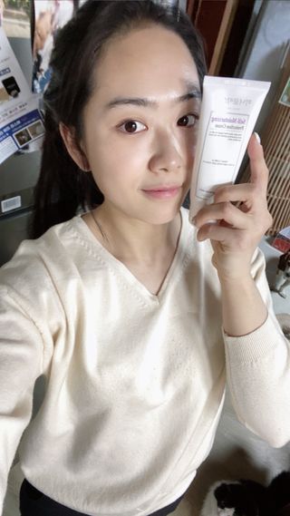 셀프 모이스처라이징 프로텍션 크림 셀프 모이스처라이징 프로텍션크림 — 4점을 준 리뷰어가 2022년 4월 올린 사용 사진