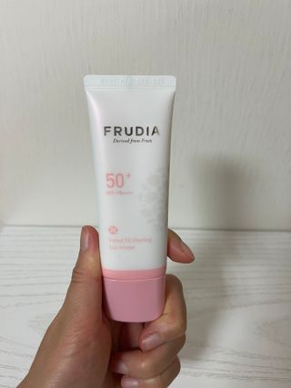 [후르디아] 모공블러 비건 선 프라이머 — 3.5점을 준 리뷰어가 2022년 5월 올린 사용 사진