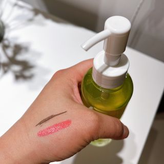 스킨큐어 산다화 순한 클렌징 동백 오일 200ml — 5점을 준 리뷰어가 2023년 4월 올린 사용 사진