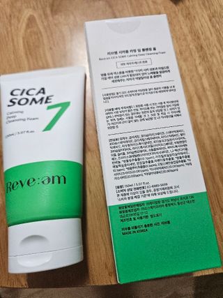나우 [리브엠] 화해 1등 각질 클렌저! 시카좀 카밍 딥 클렌징 폼 — 5점을 준 리뷰어가 2024년 11월 올린 사용 사진