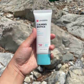 리더스코스메틱 리더스 카밍 바이오틱스 선 에센스 SPF 50+ PA++++ — 5점을 준 리뷰어가 2022년 7월 올린 사용 사진