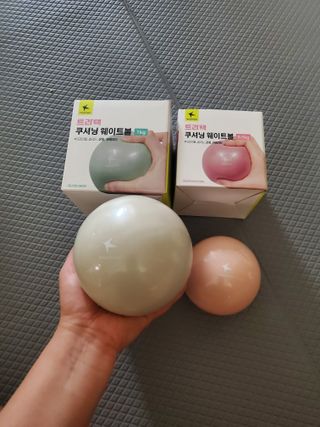 트라택 쿠셔닝 웨이트볼 0.5kg + 1kg SET — 5점을 준 리뷰어가 2022년 5월 올린 사용 사진