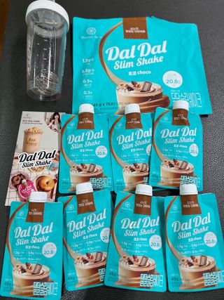 달달슬림쉐이크 [블로그]달달슬림 맛있는 단백질 쉐이크 파우치 다이어트 식사대용 프로틴 파우더 보충제 — 5점을 준 리뷰어가 2025년 10월 올린 사용 사진