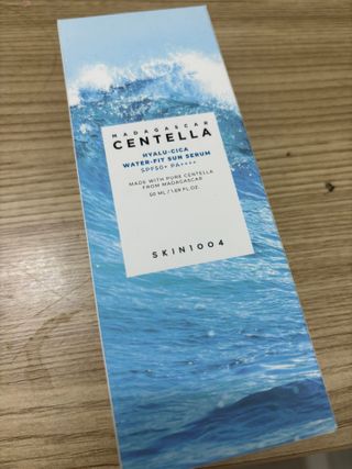 [스킨1004] 마다가스카르 센텔라 히알루-시카 워터핏 선세럼 50ml — 5점을 준 리뷰어가 2024년 5월 올린 사용 사진