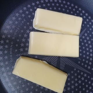 앙투어솔레 아일랜드 구워먹는 치즈 100 자연 치즈 와인안주 300g(100g x 3팩) — 4.5점을 준 리뷰어가 2022년 8월 올린 사용 사진
