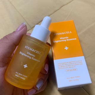 체르엠 스템앤셀 비타민 브라이트닝 에센스 30ml 1개 — 3.5점을 준 리뷰어가 2021년 11월 올린 사용 사진