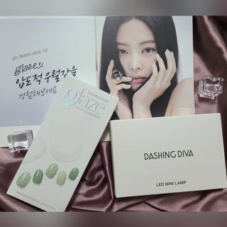 데싱디바 글레이즈 젤네일 스노쿨링 네일_5종 중 택 1 — 5점을 준 리뷰어가 2021년 8월 올린 사용 사진