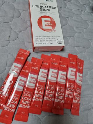 [인디닥터] 타이탄 BCAA 프로틴 젤리스틱 — 5점을 준 리뷰어가 2022년 5월 올린 사용 사진