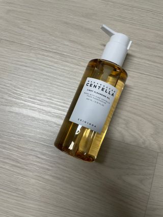 스킨1004 [SKIN1004] 마다가스카르 센텔라 라이트 클렌징 오일 200ml — 5점을 준 리뷰어가 2024년 7월 올린 사용 사진