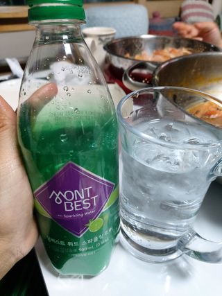 몽베스트 Montbest with Sparkling water Lime20병 — 5점을 준 리뷰어가 2021년 10월 올린 사용 사진