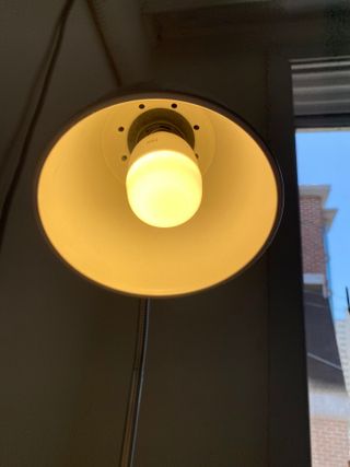헤이홈 LED전구 화이트 스마트 전구 wifi 연결 스마트폰 연동 음성제어 원격제어 — 5점을 준 리뷰어가 2021년 5월 올린 사용 사진
