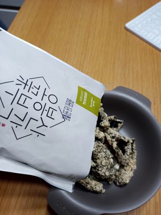 오봉산꽃부각 [만나식품] 오봉산 꽃부각 3가지 맛(오리지널, 새우맛, 매운고추맛) — 5점을 준 리뷰어가 2022년 12월 올린 사용 사진