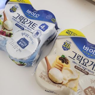 매일바이오 그릭요거트 오리지널 플레인 4개, 로스터리 커피믹스 4개 — 4.5점을 준 리뷰어가 2021년 12월 올린 사용 사진