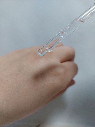 나우 [리브엠] 화해 1등 수분앰플 , 엑소코어 워터풀 텐션 앰플 — 5점을 준 리뷰어가 2024년 12월 올린 사용 사진