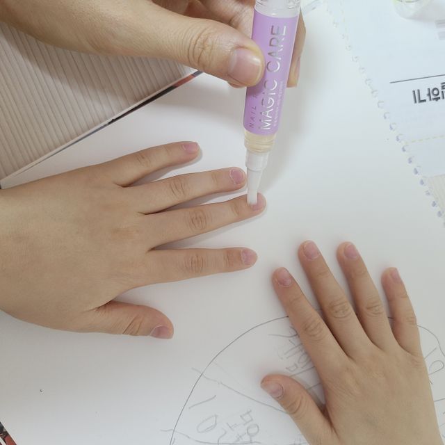 뷰젤 매직케어 네일솔루션 손발톱 보습 영양제 펜슬타입 5ml 리뷰 사진