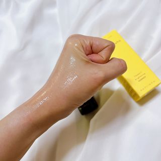 스킨큐어 산다화 비타민c 화이트닝 에센스 30ml — 5점을 준 리뷰어가 2023년 7월 올린 사용 사진