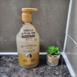 벨먼 내추럴스파 수분광채 스크럽 바디워시 600ml 5종 — 4점을 준 리뷰어가 2022년 5월 올린 사용 사진