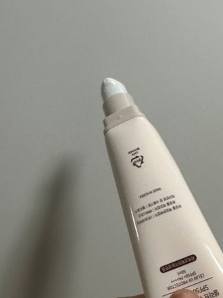 프리마인 선크림만 바꿨을 뿐인데 매일 물 2L챙겨먹고 기초케어 완벽하게 한 물빛피부 완성,셀라브UV프로텍터 — 5점을 준 리뷰어가 2023년 6월 올린 사용 사진