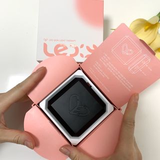 LEDi:Y(레이디) 에임텍 LED 뷰티디바이스 Ledi-y 레이디 — 5점을 준 리뷰어가 2023년 2월 올린 사용 사진