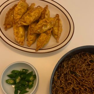 한만두 진한 해물맛 짬뽕만두 1kg — 4점을 준 리뷰어가 2021년 4월 올린 사용 사진
