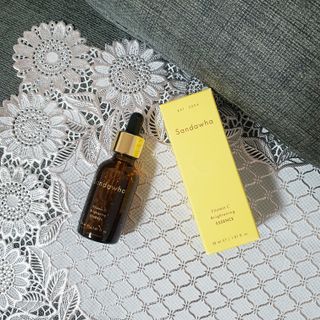 스킨큐어 산다화 비타민c 화이트닝 에센스 30ml — 5점을 준 리뷰어가 2023년 12월 올린 사용 사진