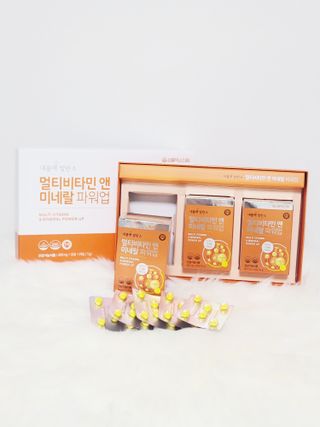 서울약사신협_내몸애발란스멀티비타민앤미네랄파워업_800mg x 90정 — 5점을 준 리뷰어가 2021년 8월 올린 사용 사진