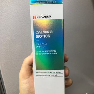 리더스코스메틱 리더스 카밍 바이오틱스 에센스 워터 — 5점을 준 리뷰어가 2021년 8월 올린 사용 사진