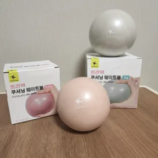 트라택 쿠셔닝 웨이트볼 0.5kg + 1kg SET — 5점을 준 리뷰어가 2022년 6월 올린 사용 사진