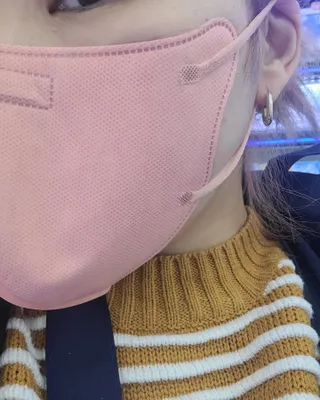 애니가드 셋업마스크 4컬러 각 10매입 [크리미베이지, 캐시미어로즈, 초콜렛브라운, 미드나잇네이비] — 5점을 준 리뷰어가 2022년 2월 올린 사용 사진