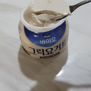 매일바이오 그릭요거트 오리지널 플레인 4개, 로스터리 커피믹스 4개 — 4점을 준 리뷰어가 2021년 12월 올린 사용 사진