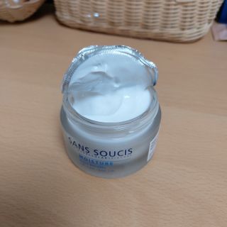 산수시 아쿠아 베네핏 24h 수부지 물광 속건조 수분크림 50ml — 5점을 준 리뷰어가 2021년 7월 올린 사용 사진