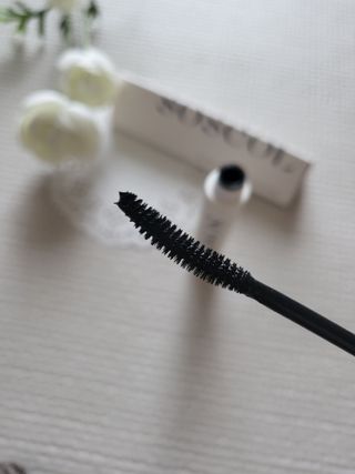 더소설 소설 블랙아이래쉬 세럼 10g(SOSEOL BLACK EYELASH SERUM 10g) — 5점을 준 리뷰어가 2023년 12월 올린 사용 사진
