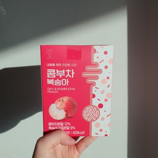 참앤들황토농원 7가지 맛! 탄산 톡톡! 스파클링! 데이앤 콤부차 7종 10포 1박스씩 ★총 7박스★ — 5점을 준 리뷰어가 2023년 3월 올린 사용 사진