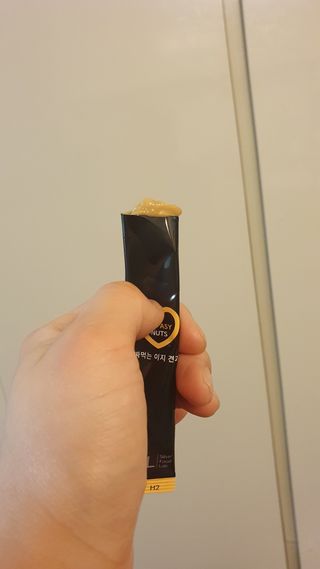 짜먹는 이지견과 짜먹는 이지아몬드, 짜먹는 이지허니피넛, 짜먹는 이지캐슈넛 각 10g X  10포 — 5점을 준 리뷰어가 2021년 2월 올린 사용 사진