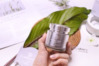CRE8SKIN(크리에이트스킨) 화사한크림 — 5점을 준 리뷰어가 2022년 3월 올린 사용 사진