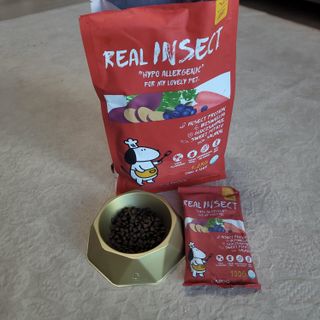 [푸디웜] 라포그  리얼인섹트 관절 저알러지 강아지 사료  1.2KG — 5점을 준 리뷰어가 2022년 8월 올린 사용 사진