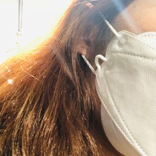 에버그린 순면 끈조절 KF80 마스크 - 화이트/블랙 컬러 대형 - 10매 — 4점을 준 리뷰어가 2021년 6월 올린 사용 사진