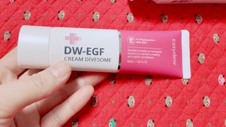 이지듀 DW-EGF 크림 다이브좀_콜라겐이 쏙쏙, 탄력피부로 다이빙 — 5점을 준 리뷰어가 2021년 2월 올린 사용 사진