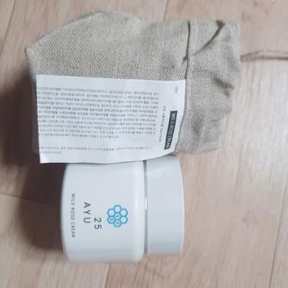 AYU25[아유트웬티파이브]다마스크로즈워터 베이스 천연 수분 촉촉 크림 — 3점을 준 리뷰어가 2021년 2월 올린 사용 사진