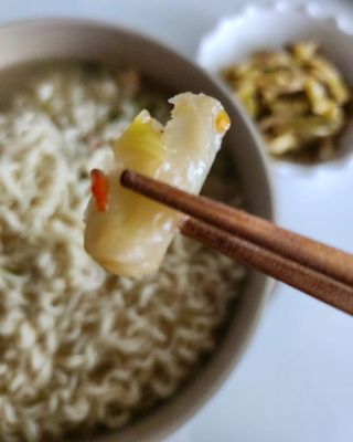 루시델리 야미하우스 홍콩 스파이시 프리미엄 짜사이 무침 500g — 5점을 준 리뷰어가 2024년 6월 올린 사용 사진