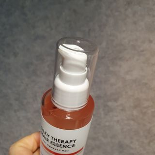 썸헤어 / SUMHAIR 썸헤어 실키 테라피 헤어 에센스 — 5점을 준 리뷰어가 2021년 4월 올린 사용 사진