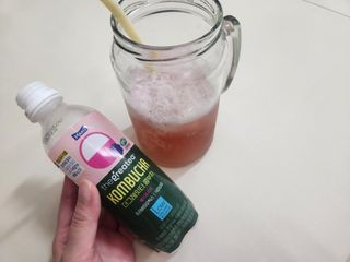 더그레잇티 콤부차 [매일유업] 더그레잇티 44kcal 콤부차 300ml *12개입 (오리지널 6개+베리리치 6개) — 5점을 준 리뷰어가 2023년 7월 올린 사용 사진