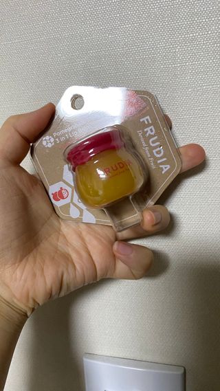 [후르디아] 올리브영 꿀과즙 립밤 2종 (블루베리/석류) — 5점을 준 리뷰어가 2022년 12월 올린 사용 사진