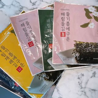 [해림맛김] 들기름에 구운 바삭바삭 김 4종 세트 + 1종 랜덤발송 총5개입 — 5점을 준 리뷰어가 2021년 2월 올린 사용 사진
