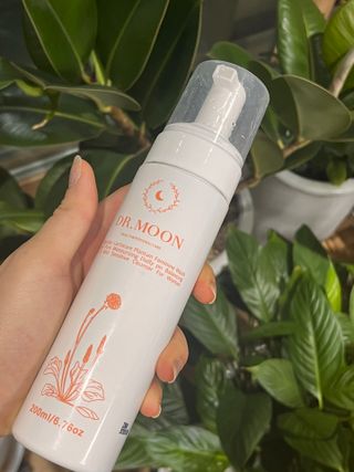 MF프리 [닥터문] 유산균 락토케어 질경초 여성청결제 200ml (폼타입) — 5점을 준 리뷰어가 2022년 7월 올린 사용 사진