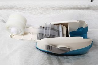 3M 한번의 터치로 깔끔하게 착! 원터치 테이프 디스펜서 — 4.5점을 준 리뷰어가 2023년 7월 올린 사용 사진