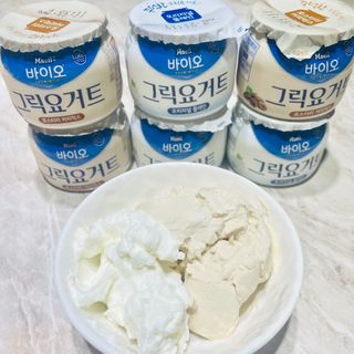 매일바이오 그릭요거트 오리지널 플레인 4개, 로스터리 커피믹스 4개 — 5점을 준 리뷰어가 2021년 12월 올린 사용 사진