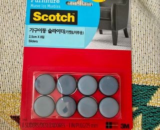 3M 스카치 가구이동슬라이더 소음방지패드 2종 — 5점을 준 리뷰어가 2023년 5월 올린 사용 사진